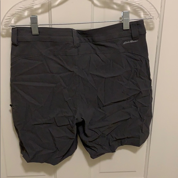 Eddie Bauer hiking shorts! 🧗🏼 - Picture 2 of 2